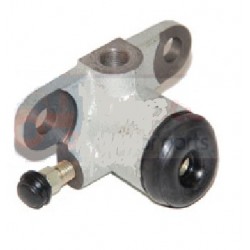 RIGHT BRAKE CYLINDER