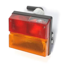 FEU ARRIERE - GAUCHE AVEC ECLAIRE PLAQUE