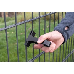 ISOLATEUR POUR GRILLAGE RIGIDE ( PAQUET DE 10 ) 