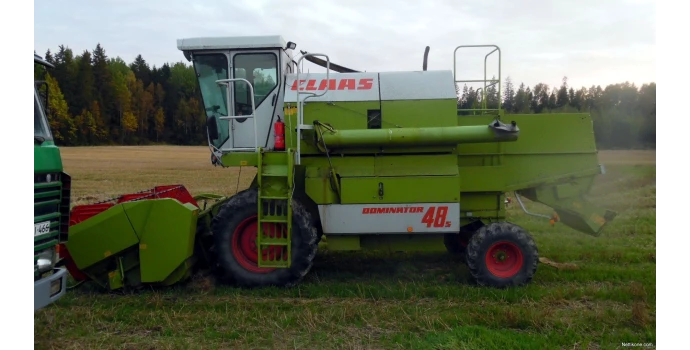 Combine Harvester Claas Dominator 48S - 68S