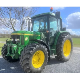 John Deere 6310