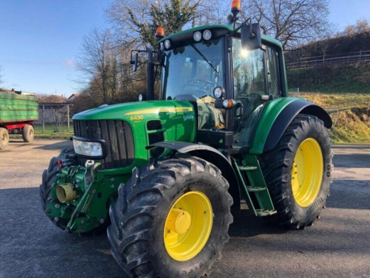 John Deere 6530
